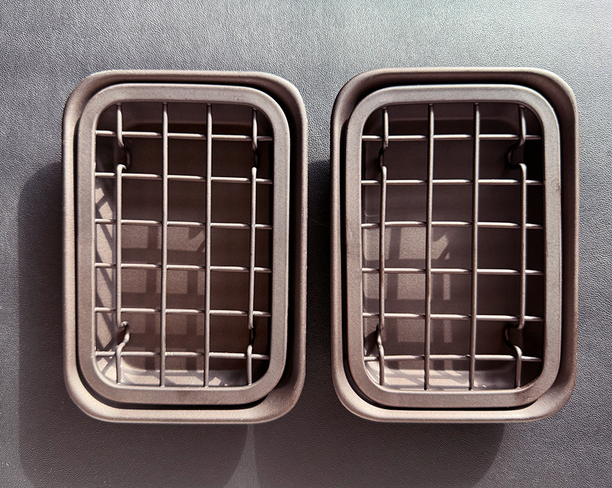 AO Accessory - Single Bar-Mesh Soap Holder, Metal (Dark Chocolate)