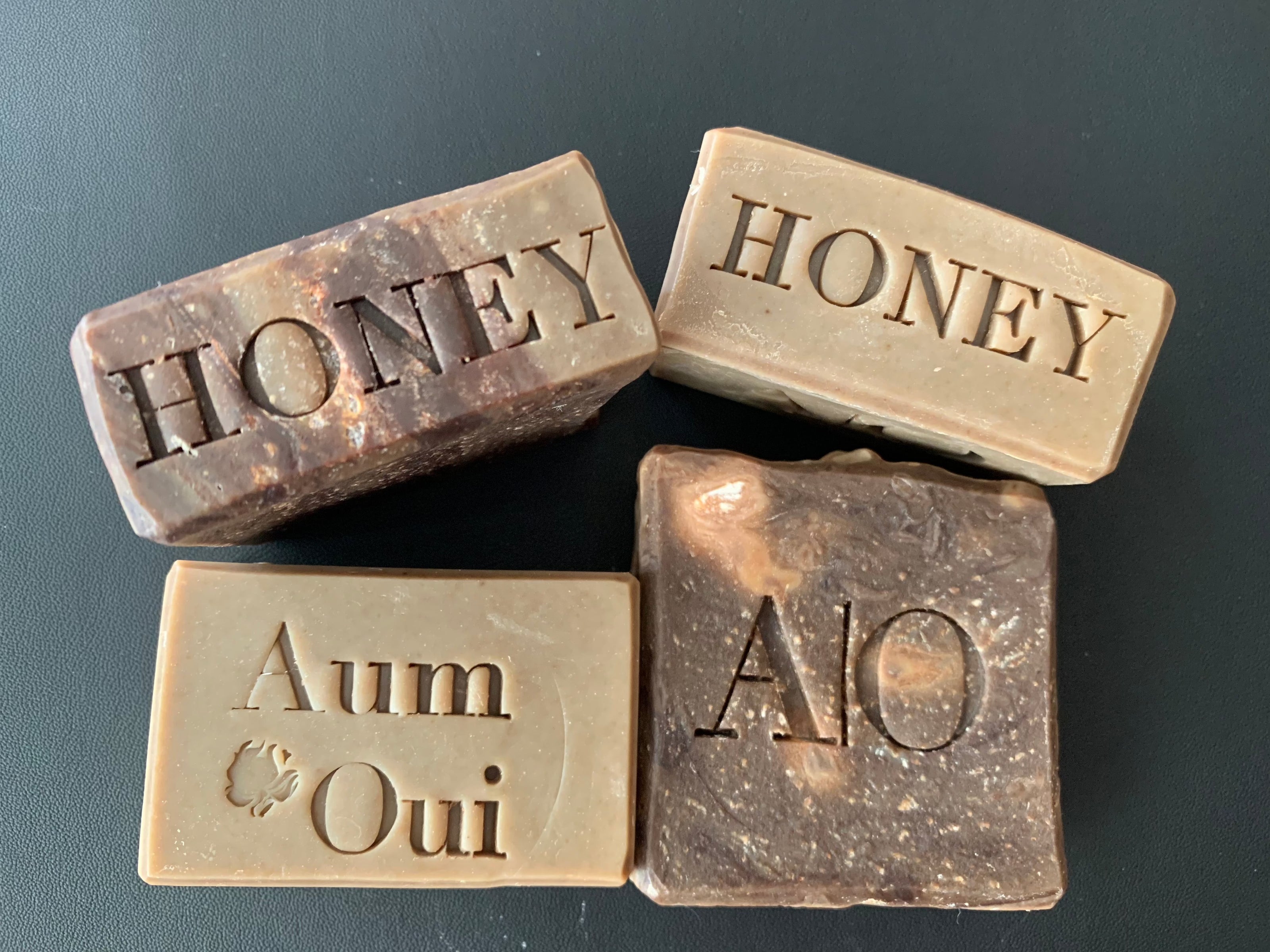 Artisan Soap Bar - Cocoa & Honey (Premium)
