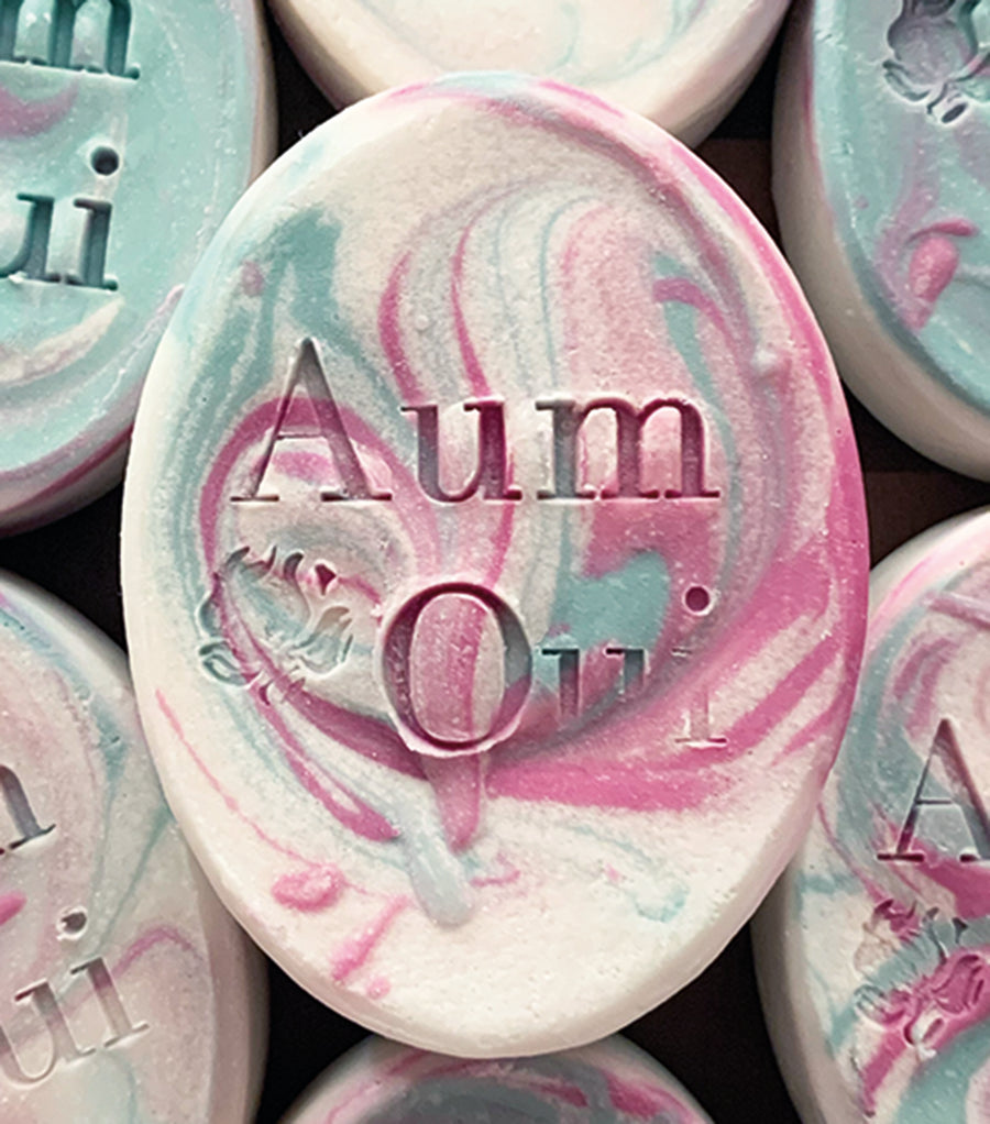 Artisan Soap Bar - Rosemary & Rose (Basique), Oval
